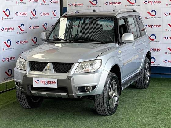 MITSUBISHI PAJERO TR4 2.0 GLS 4X4 16V FLEX 4P MANUAL MITSUBISHI PAJERO TR4 2.0 GLS 4X4 16V FLEX 4P MANUAL